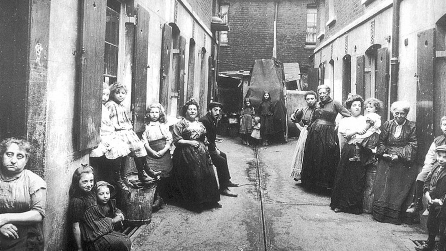 Whitechapel slum in 1888 - Jack the Ripper